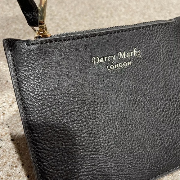 NWOT Darcy Marks London Black Leather Wristlet - Picture 5 of 10